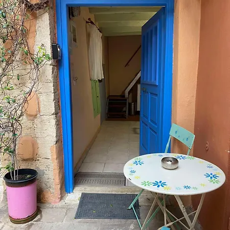 아파트 Old Town Cozy Little House *
